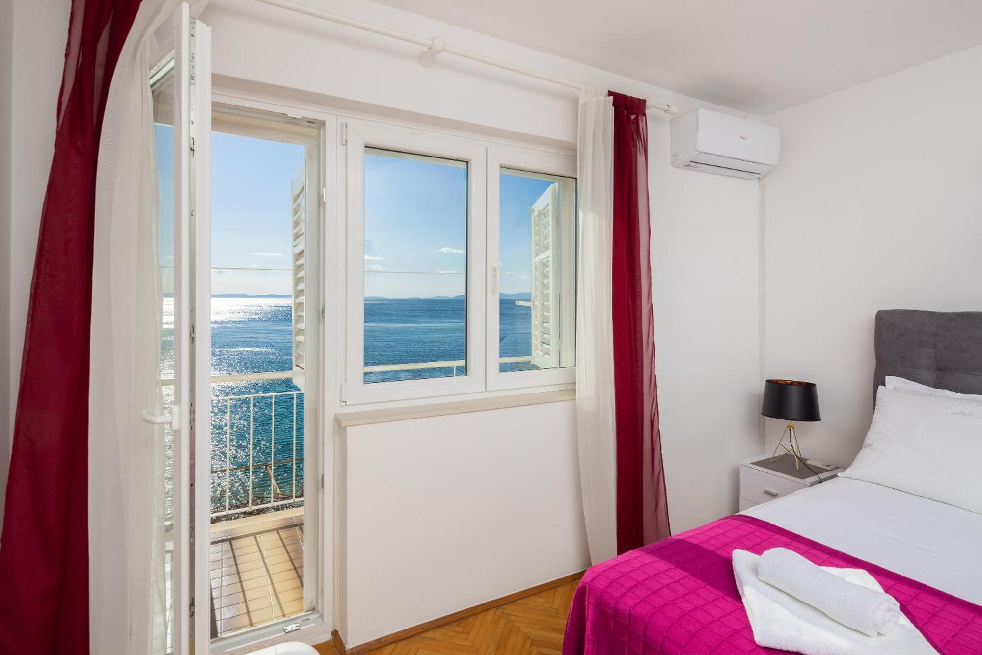 Seaside Apartment Blue Dugi Rat Exteriér fotografie